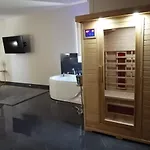 Elite Hotell 3*