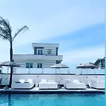 Elite Hotell 3*