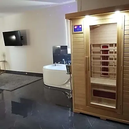 Elite Hotel Varcaturo