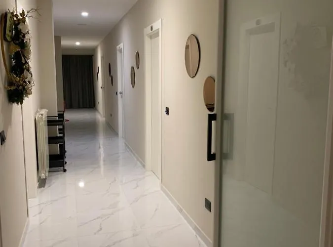 Elite Hotel 3*